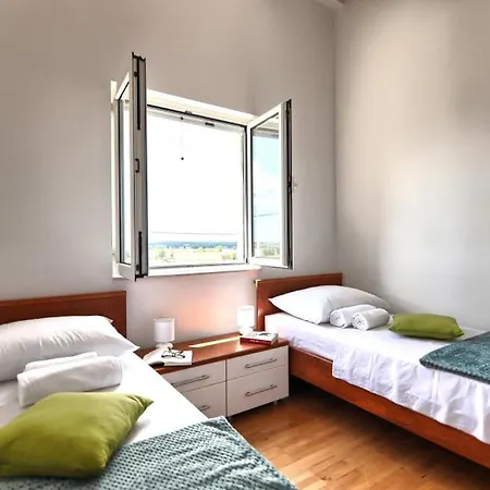 Srecko By Guide Вилла